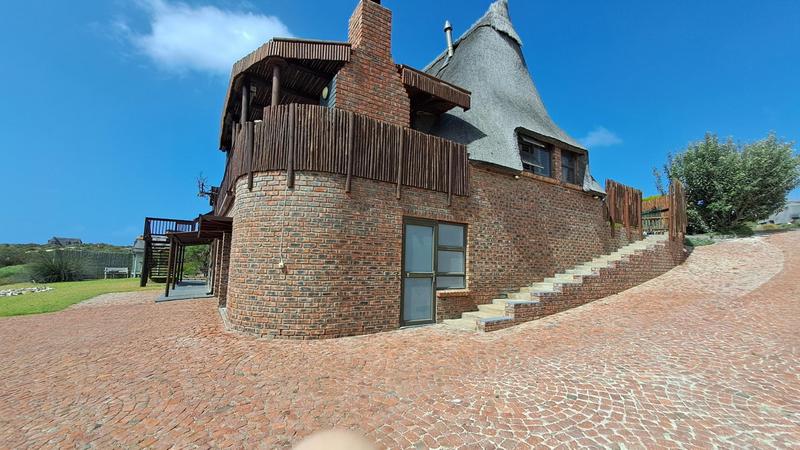 5 Bedroom Property for Sale in Stilbaai Wes Western Cape